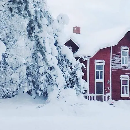 아파트 Huwikumpula 1830's Wooden House In Lapland *