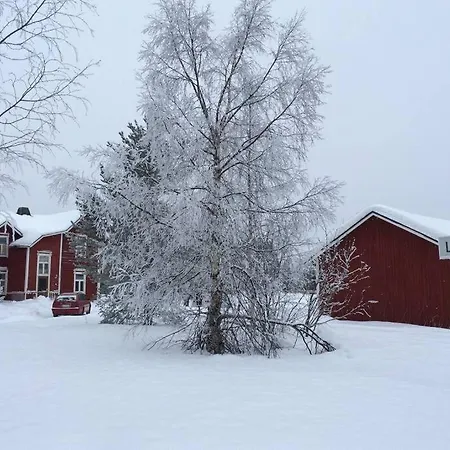 Huwikumpula 1830's Wooden House In Lapland Kittilä