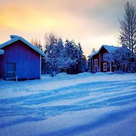 아파트 Huwikumpula 1830's Wooden House In Lapland *