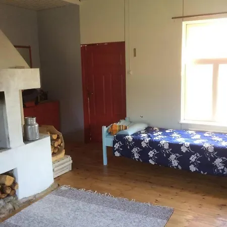Huwikumpula 1830's Wooden House In Lapland Kittilä